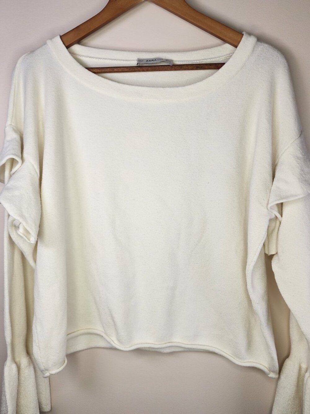 Zara Knit Ruffle Sleeve Crop Top โ Cream/Ivory, L | Bell Sleeve Sweater